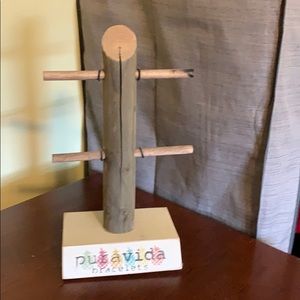 Puravida bracelet holder